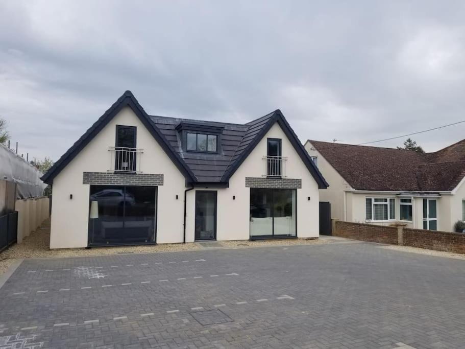 Rosey Lodge -1Bedroom Cousy Flat - Parking, Netflix, Wifi - Close To Blenheim Palace & Oxford - F5 Kidlington Eksteriør bilde