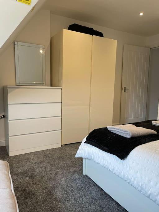 Rosey Lodge -1Bedroom Cousy Flat - Parking, Netflix, Wifi - Close To Blenheim Palace & Oxford - F5 Kidlington Eksteriør bilde