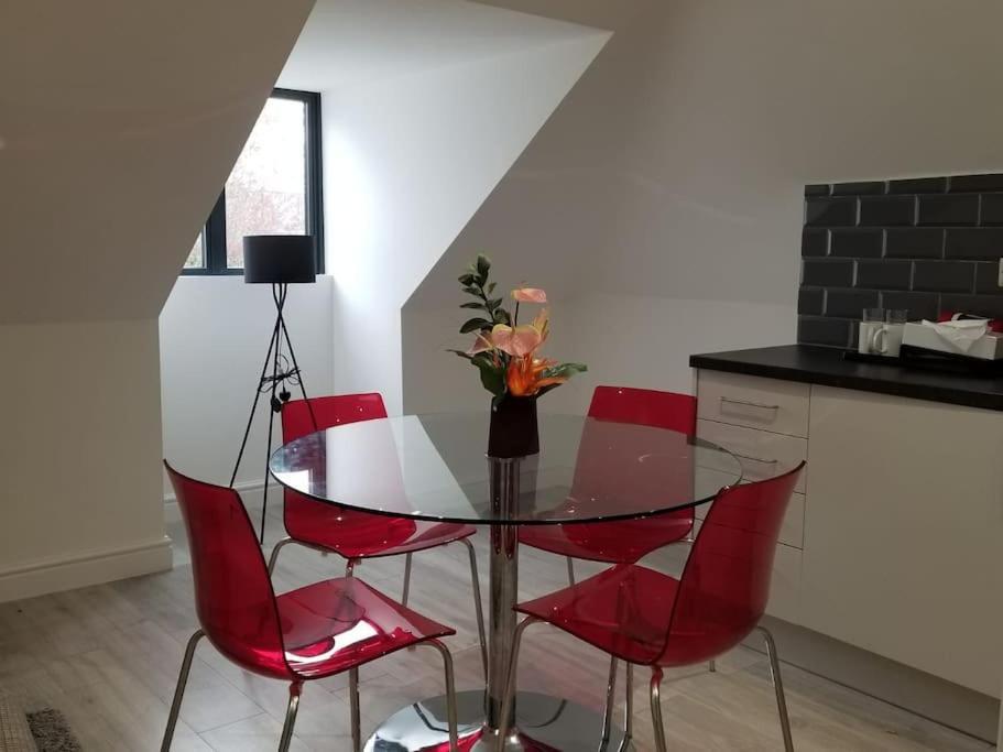 Rosey Lodge -1Bedroom Cousy Flat - Parking, Netflix, Wifi - Close To Blenheim Palace & Oxford - F5 Kidlington Eksteriør bilde