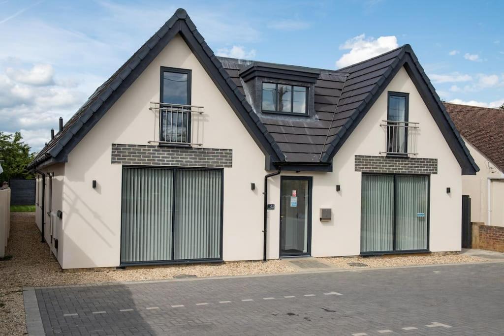 Rosey Lodge -1Bedroom Cousy Flat - Parking, Netflix, Wifi - Close To Blenheim Palace & Oxford - F5 Kidlington Eksteriør bilde